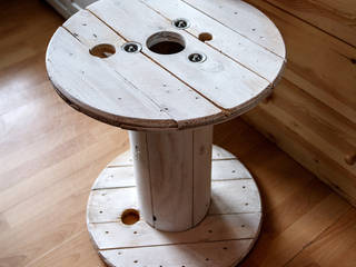 Touret table basse en bois blanc patiné, Artodeco Artodeco Living roomSide tables & trays