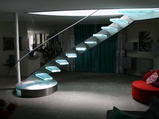 ​Open wentel Allstairs trap met verlichte vrijdragende glazentreden, Allstairs Trappenshowroom Allstairs Trappenshowroom Stairs