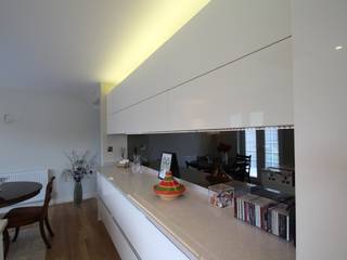 Schuller white gloss handled, AD3 Design Limited AD3 Design Limited Nowoczesna kuchnia