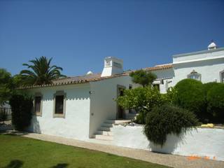 Ferienhaus an der Algarve, v. Bismarck Architekt v. Bismarck Architekt Mediterrane Häuser