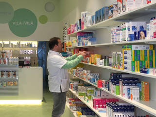 Farmacia Vila i Vilà, Silvia R. Mallafré Silvia R. Mallafré Commercial spaces