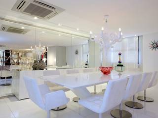 homify Modern dining room