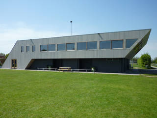 Sportaccommodatie te Sint Annaparochie, Dorenbos Architekten bv Dorenbos Architekten bv Commercial spaces