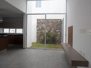 Casa Pitahayas 61, Zibatá, El Marqués, Querétaro, JF ARQUITECTOS JF ARQUITECTOS Minimalistyczny salon