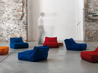 Zoe design Lievore Altherr Molina, VERZELLONI VERZELLONI Minimalist living room Sofas & armchairs