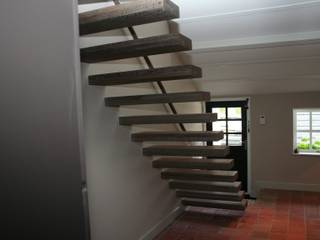 Zwevende eiken houten treden, Allstairs Trappenshowroom Allstairs Trappenshowroom Gang, hal & trappenhuisTrappen