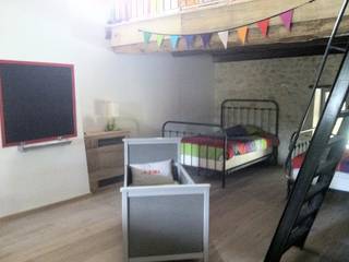 Un mas en Provence., LT Design Architecture LT Design Architecture Modern nursery/kids room