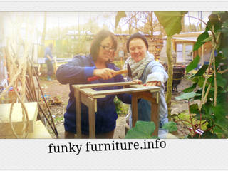 workshop meubel maken van pallets en sloophout, Funky furniture Funky furniture Vườn phong cách công nghiệp