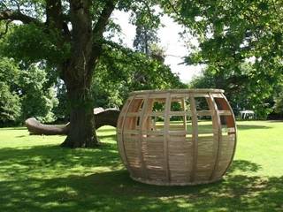 Curved Oak Pod Seat, Mungo & Betsy Mungo & Betsy Garden