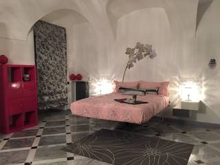 Un alloggio barocco valorizzato in chiave contemporanea, Paola Boati Architetto Paola Boati Architetto Modern style bedroom