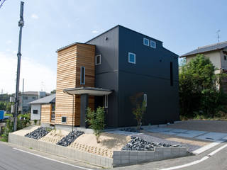 さまざまの居所のある住まい, m+h建築設計スタジオ m+h建築設計スタジオ Moderne huizen