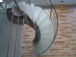 RVS spiraaltrap met glazen treden, Allstairs Trappenshowroom Allstairs Trappenshowroom Treppe Treppen