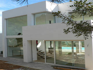 vivienda unifamiliar en Torrent, aguilar avila studio aguilar avila studio Casas de estilo mediterráneo
