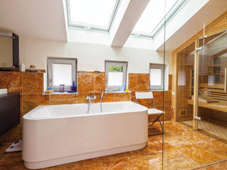 Traumhafte Aussichten , Haacke Haus GmbH Co. KG Haacke Haus GmbH Co. KG Mediterranean style bathroom