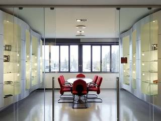 Showroom e sala riunioni, M A+D Menzo Architettura+Design M A+D Menzo Architettura+Design Ospedali moderni