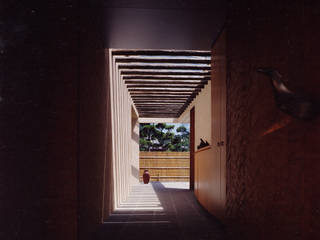 ., 杉原建築デザイン事務所 杉原建築デザイン事務所 Modern Corridor, Hallway and Staircase