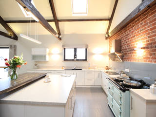 Barn conversion from a former Granary Barn to a contemporary four bedroom home, Flow Interiors Flow Interiors モダンな キッチン