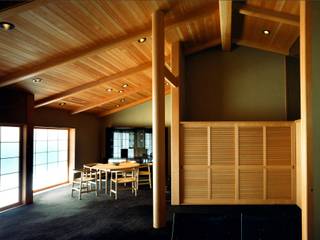 迷企羅ー水戸郊外の家, 松井建築研究所 松井建築研究所 Eclectic style dining room