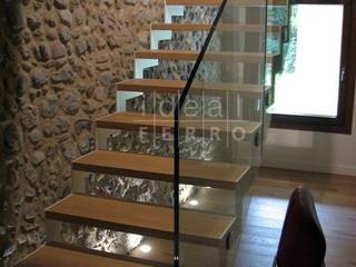 Forme e trasparenze, Ideal Ferro snc Ideal Ferro snc Pasillos, vestíbulos y escaleras de estilo minimalista