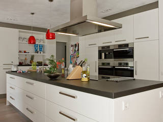 Open keuken, ruimte, licht - een keukeneiland biedt alle mogelijkhede, Thijs van de Wouw keuken- en interieurbouw Thijs van de Wouw keuken- en interieurbouw Cocinas modernas