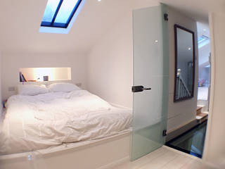 Loft Conversion in Highgate, GK Architects Ltd GK Architects Ltd Modern style bedroom
