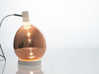 SCENT OF LIGHT, DIEGO VENCATO INDUSTRIAL DESIGN DIEGO VENCATO INDUSTRIAL DESIGN Minimalist living room