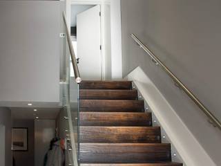 Reconfiguring in Gloucester Terrace, GK Architects Ltd GK Architects Ltd Stairs