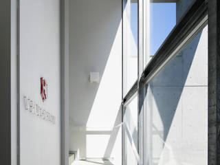 VICTORINOX JAPAN ANNEX BUILDING, 久保田章敬建築研究所 久保田章敬建築研究所 Modern office buildings