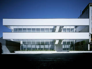 VICTORINOX JAPAN HEAD OFFICE, 久保田章敬建築研究所 久保田章敬建築研究所 Espacios comerciales