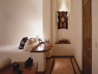 Casa Cuixa, BR ARQUITECTOS BR ARQUITECTOS Tropical style bedroom