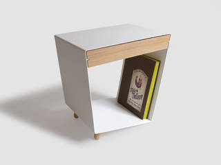 12° side table with drawer by chris+ruby chris+ruby غرفة المعيشة طاولات جانبية و صواني