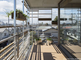 a-blanc, ZERO ONE OFFICE ZERO ONE OFFICE Modern balcony, veranda & terrace