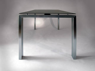 Tischserie Stratos , CORE AG Design Works. CORE AG Design Works. Modern dining room
