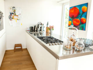 Altbau mit modernem Anbau in Königstein/Ts., raumatmosphäre pantanella raumatmosphäre pantanella Modern kitchen