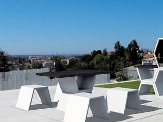 Mobilier design en béton composé d'une table et de ses bancs, sobre et raffiné à la fois !, Brin de Jardin Brin de Jardin حديقة