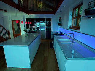 Private Residence, Devon, LiteTile Ltd LiteTile Ltd Modern kitchen