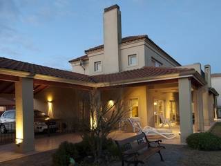 La Casa del Lago, Family Houses Family Houses Classic style balcony, porch & terrace