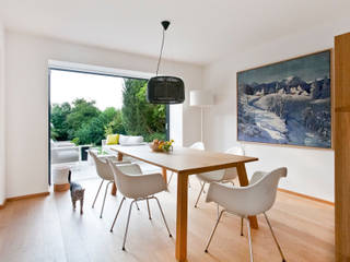 Loft im Grün - Umbau in Perchtoldsdorf, Franz&Sue Franz&Sue Minimalist dining room