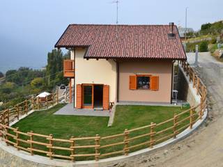 Eco Villaggio Arcadia in Bioedilizia ad Aosta (AO), Arcadia Biocase - Casattiva + Arcadia Biocase - Casattiva + Casas de estilo rústico