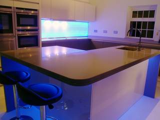 Private Residence, Isle of Wight, LiteTile Ltd LiteTile Ltd Modern kitchen