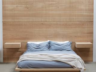 Bedroom, bed, headboard and bedsides muto Phòng ngủ phong cách hiện đại Beds & headboards