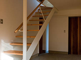 トキワの家, 河合建築デザイン事務所 河合建築デザイン事務所 Eclectic style corridor, hallway & stairs