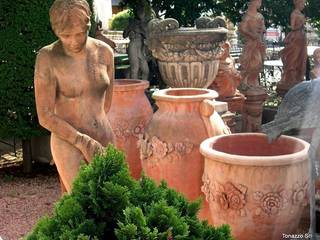 L'arte della Terracotta di Impruneta, Tonazzo Srl Tonazzo Srl Classic style garden