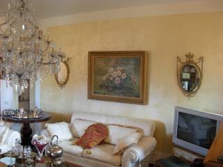 Parete soggiorno Antico Velluto, Arte & Decorazioni di Marco Sinibaldi Arte & Decorazioni di Marco Sinibaldi Classic style living room