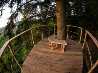 Im Wald über Tübingen, Luftschlösser Luftschlösser Balcones y terrazas de estilo ecléctico