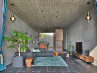 海をのぞむ家, 株式会社クレールアーキラボ 株式会社クレールアーキラボ Living room Reinforced concrete
