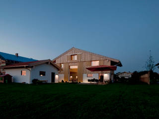 Ein Passivhaus mit Tradition, w. raum Architektur + Innenarchitektur w. raum Architektur + Innenarchitektur Casas rurales