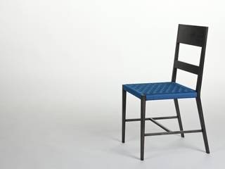 The BluManChu Chair, Objects By Animals Objects By Animals غرفة المعيشة