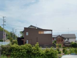 湖西の家, 岩田建築アトリエ 岩田建築アトリエ Casas modernas