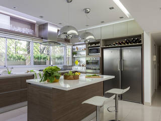 House in Belgrano, GUTMAN+LEHRER ARQUITECTAS GUTMAN+LEHRER ARQUITECTAS Modern kitchen